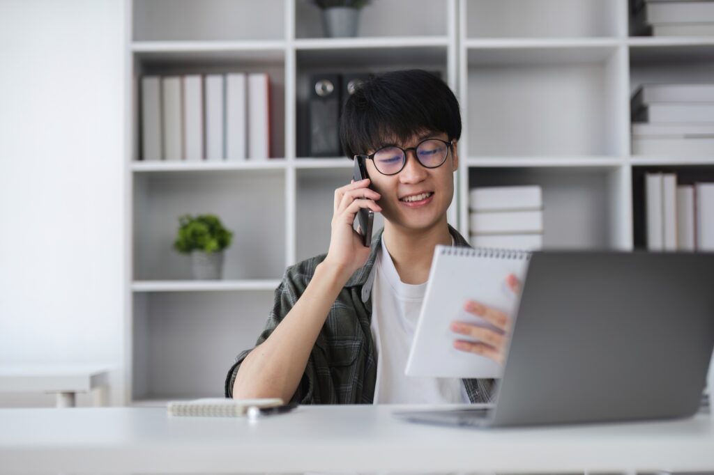 The Role of Financial Consultants in Startup Success Stories